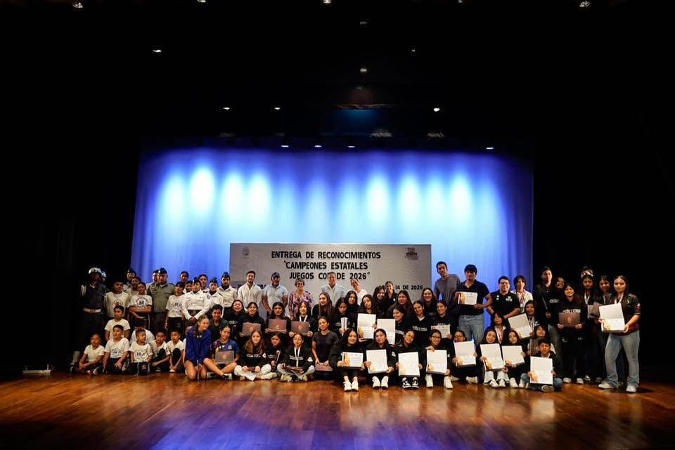 Ayuntamiento de Córdoba reconoce a deportistas ganadores de oro en la Olimpiada Estatal Conade 2026