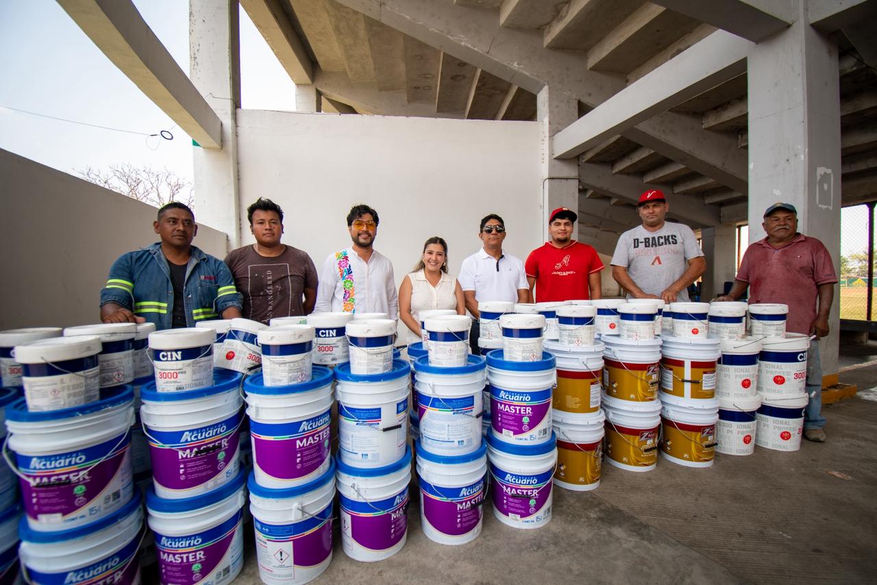 En marcha rehabilitación de pintura del estadio Salomé Barojas; Ayuntamiento y Liga Cordobesa trabajan en conjunto