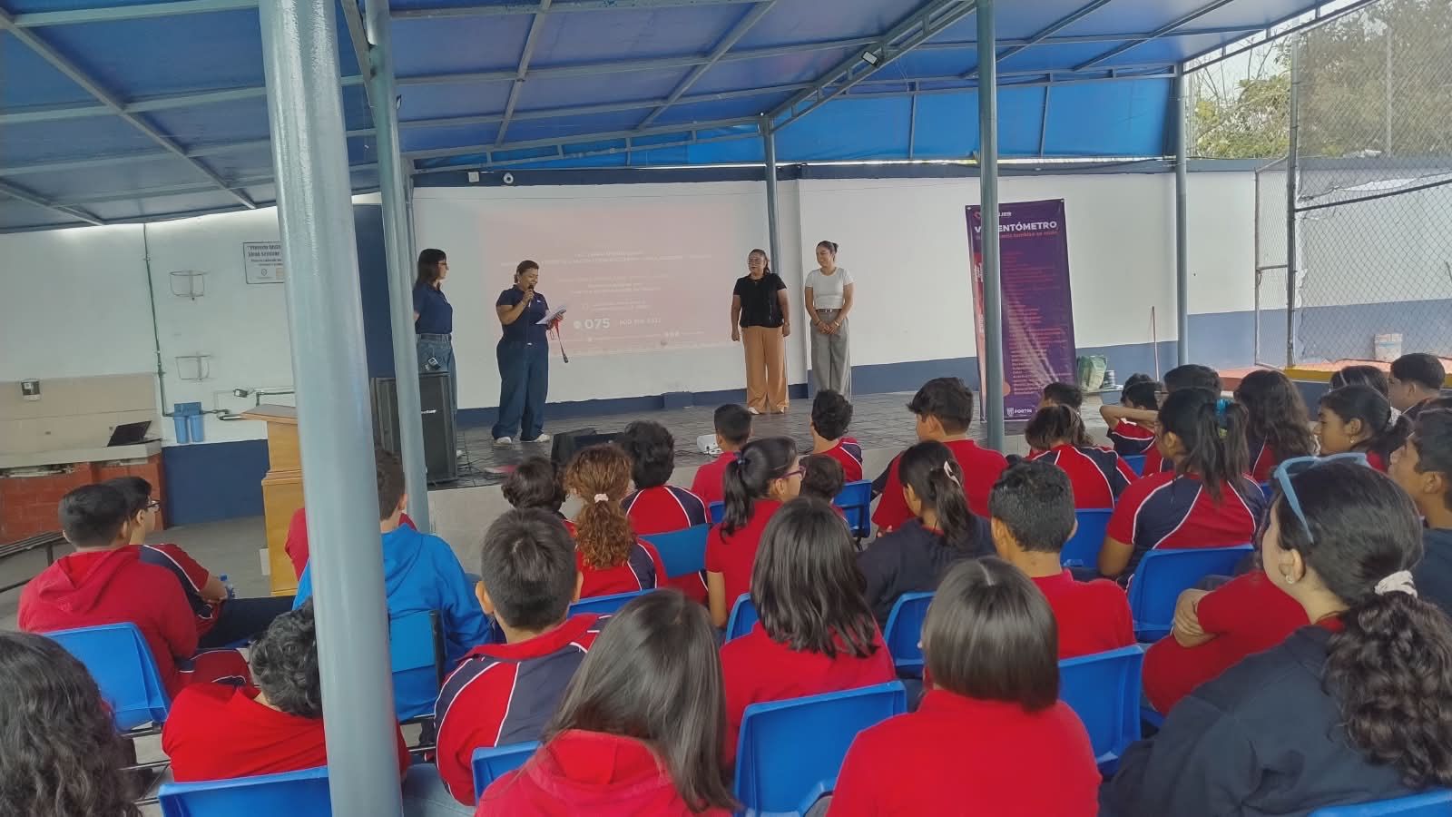 Orienta IMMUJER sobre “Violencia Digital” en primaria de Fortín