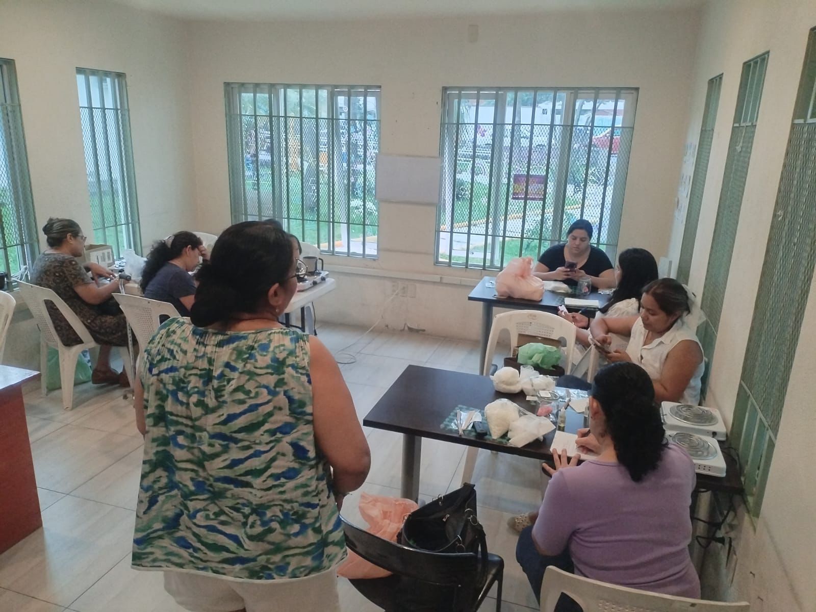 Imparten curso de velas artesanales en Fortín