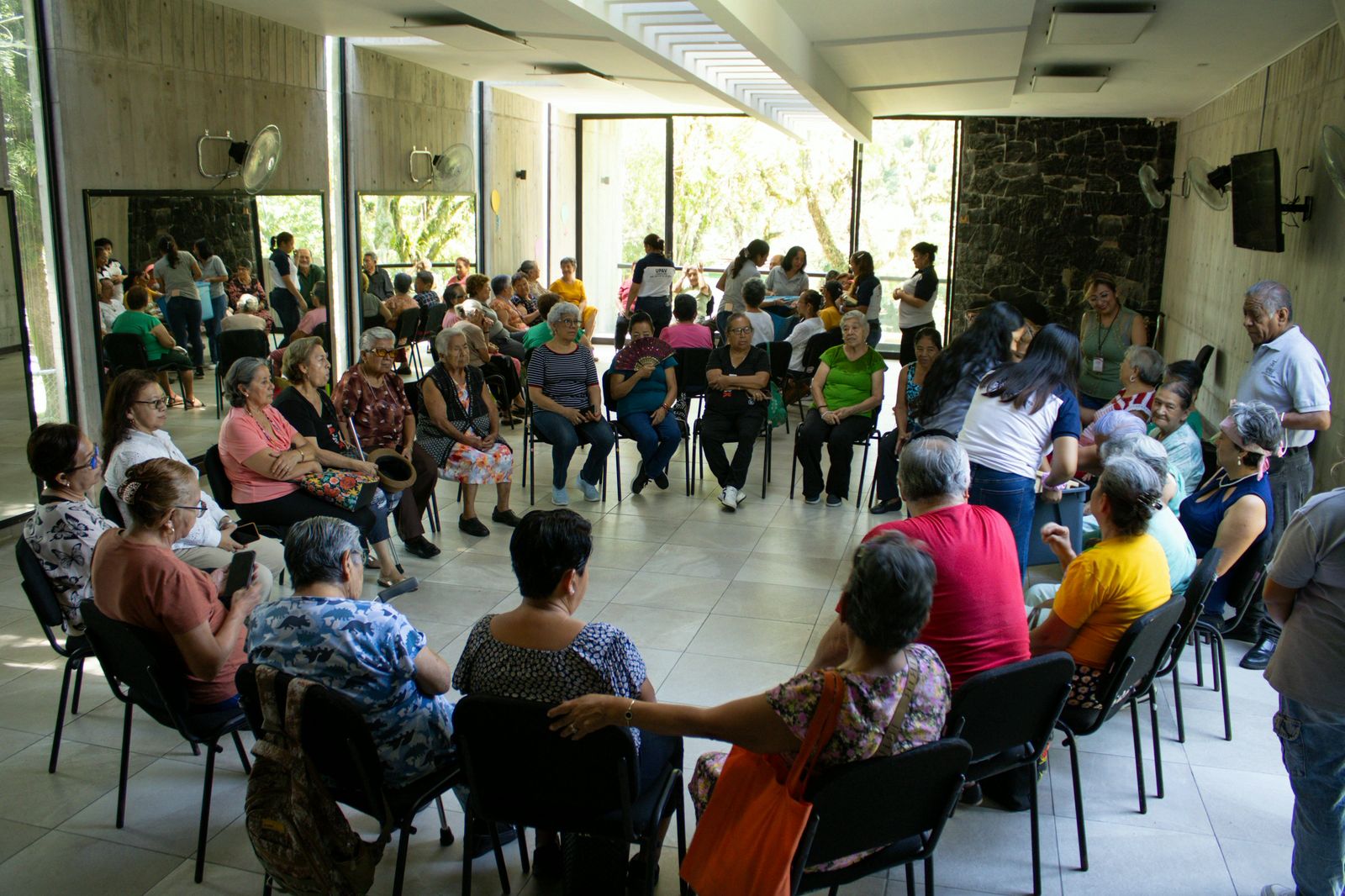 SMDIF fortalece la salud mental y el bienestar emocional de adultos mayores