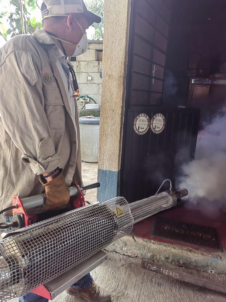 Concluyen fumigación en 210 casas de Monte Salas, continuarán en San José