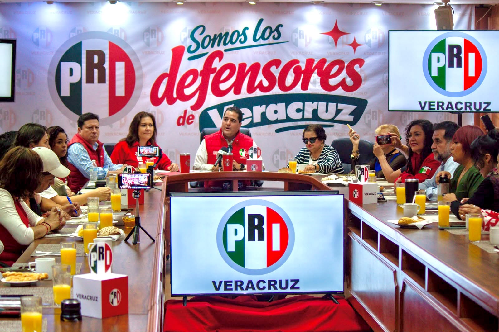 PRI presentará iniciativa para eliminar el fuero a la Gobernadora: Adolfo Ramírez Arana