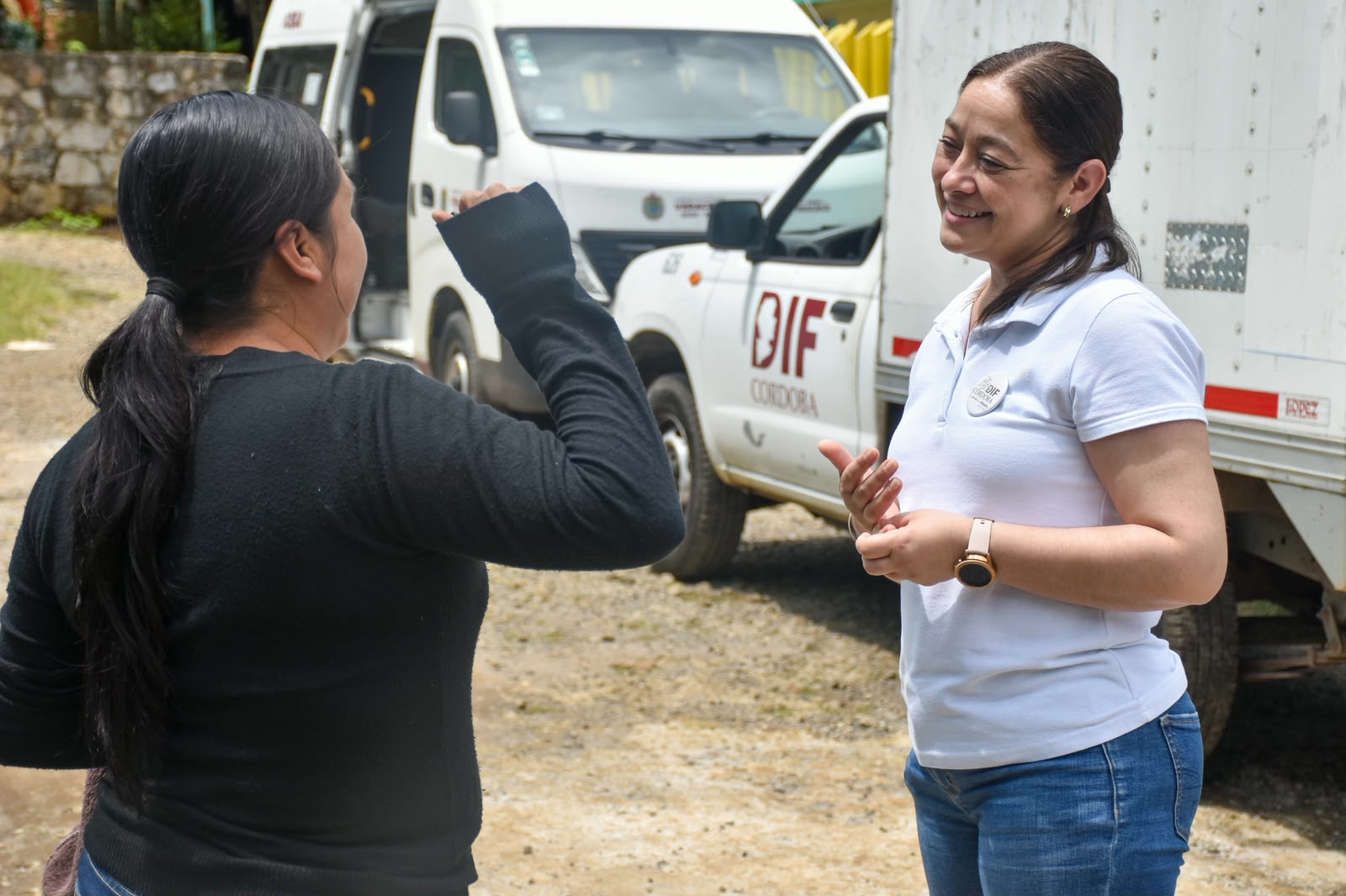 DIF Córdoba lleva servicios gratuitos a Matlaquiáhuitl